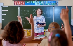 Рособрнадзор продолжает отслеживать число «лишних» контрольных в российских школах